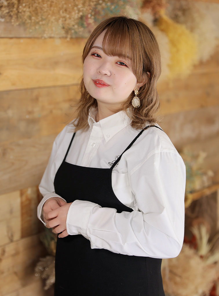 新井田 美優